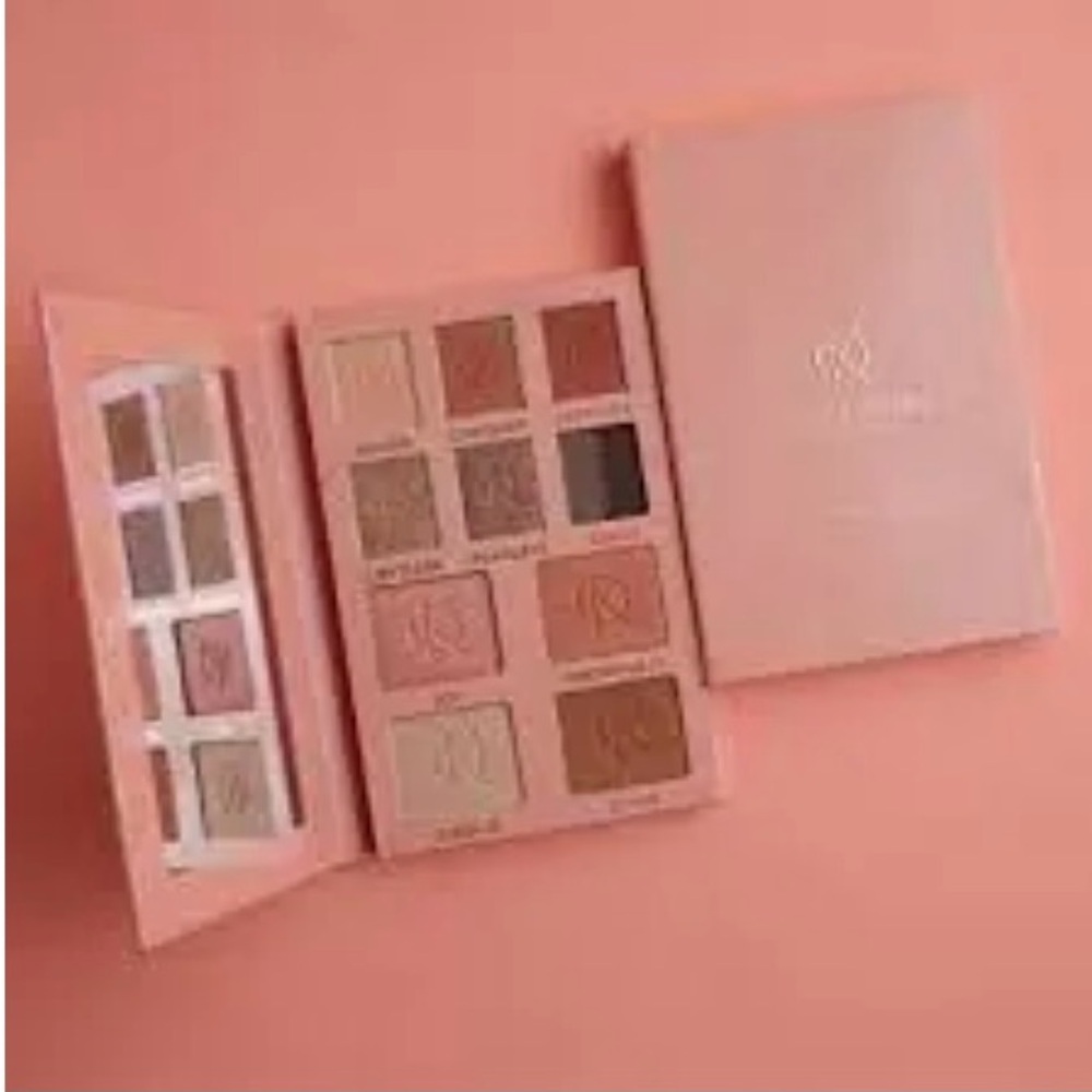 Kenia Ontiveros Beauty. NWT. Still sealed